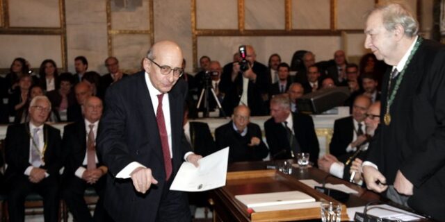 Ο πολιτικός κόσμος αποχαιρετάει τον Μάνο Ελευθερίου