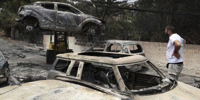 Φωτιές στην Αττική: Δημοσία δαπάνη η κηδεία των θυμάτων της πυρκαγιάς