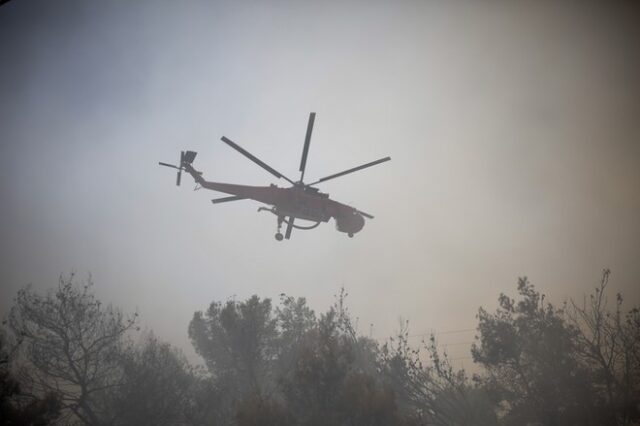 Σε ύφεση η πυρκαγιά στη Ζάκυνθο- Υπό μερικό έλεγχο σε Εύβοια και Πάρο