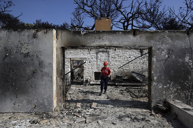 Στις 3.130 οι αιτήσεις πυρόπληκτων που υποβλήθηκαν τις οκτώ πρώτες ήμερες