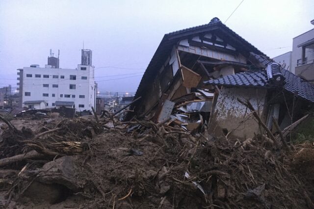 Ιαπωνία: Στους 81 οι νεκροί από τις καταστροφικές βροχοπτώσεις