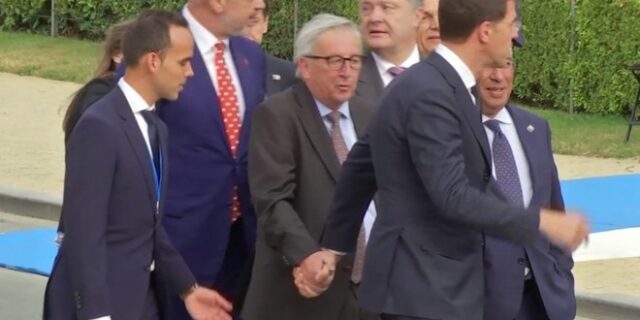 Ο Γιούνκερ ζήτησε σεβασμό