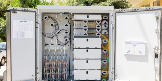 COSMOTE Fiber: 100% οπτική ίνα μέχρι το σπίτι