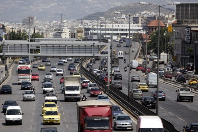 Μποτιλιάρισμα στην Αθηνών – Λαμίας: Ουρές χιλιομέτρων λόγω τροχαίου