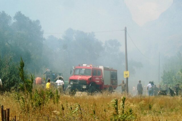 Σε εξέλιξη νέα πυρκαγιά στην περιοχή Μάλες Ιεράπετρας – Καλύτερη η εικόνα στη Σητεία