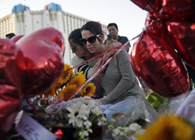 Το ξενοδοχείο μηνύει τους επιζήσαντες του μακελειού στο Λας Βέγκας