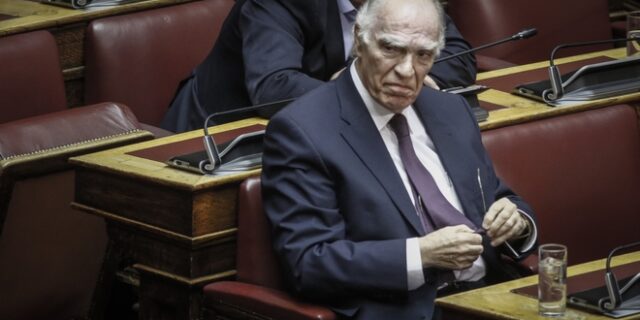 Ένωση Κεντρώων: Ο Μητσοτάκης διατηρεί το DNA της αποστασίας