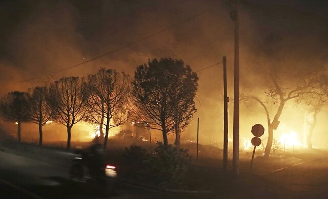 Φωτιές στην Αττική: Ανείπωτη τραγωδία με δεκάδες νεκρούς και 156 τραυματίες