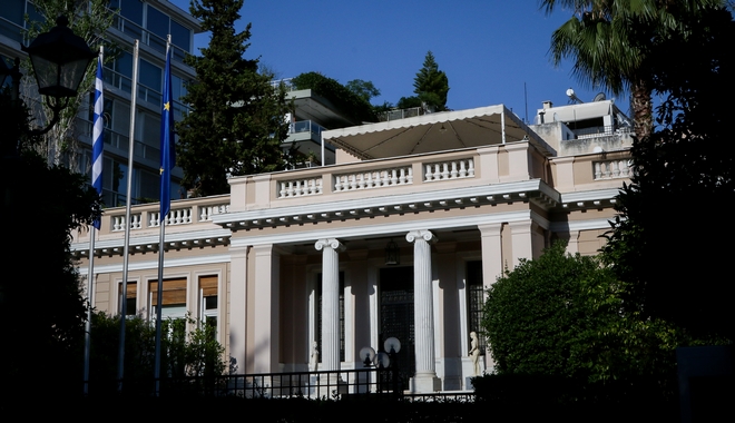 Κυβέρνηση: Καταστροφικό το ασφαλιστικό Μητσοτάκη