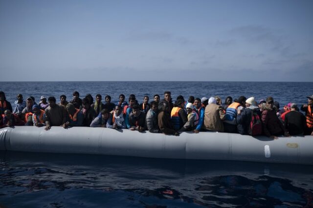 Σαλβίνι: Πλοίο με 200 μετανάστες κατευθύνεται προς την Ιταλία