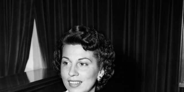 Πέθανε σε ηλικία 101 ετών η πρώτη σύζυγος του Φρανκ Σινάτρα, Νάνσι