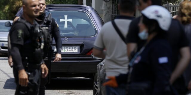 Γιος 80χρονης: “Προσπάθησα να φτάσω στη μητέρα μου αλλά δεν τα κατάφερα”