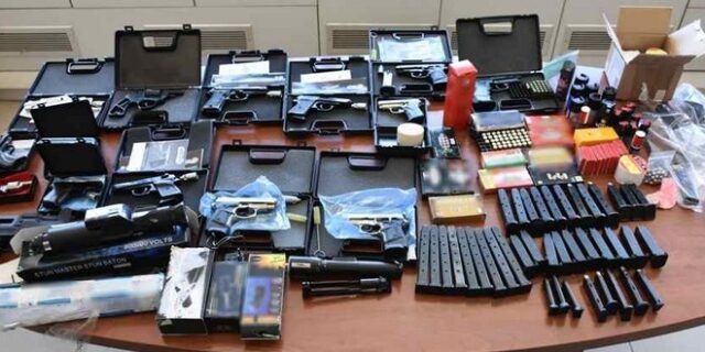 Εξάρθρωση οργάνωσης στην Κρήτη: Έφερναν όπλα από τη Βουλγαρία και τα πουλούσαν σε όλη τη χώρα