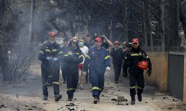 Πάνω από 100 οι αγνοούμενοι στο Μάτι