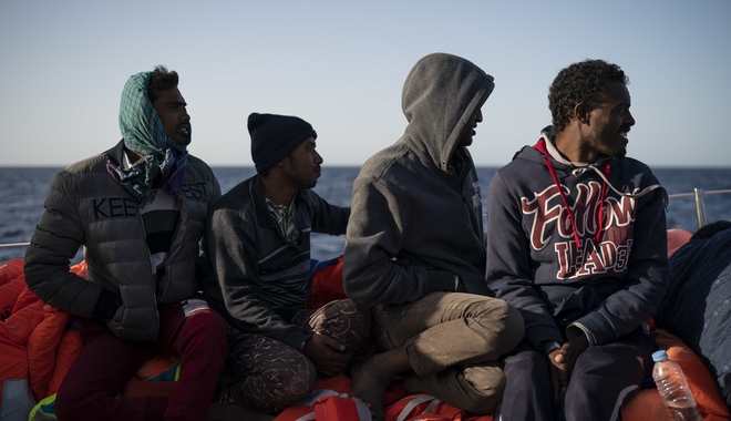 Κόντε: Γαλλία και Μάλτα θα λάβουν 50 από τους 450 μετανάστες που βρίσκονται στα ιταλικά χωρικά ύδατα