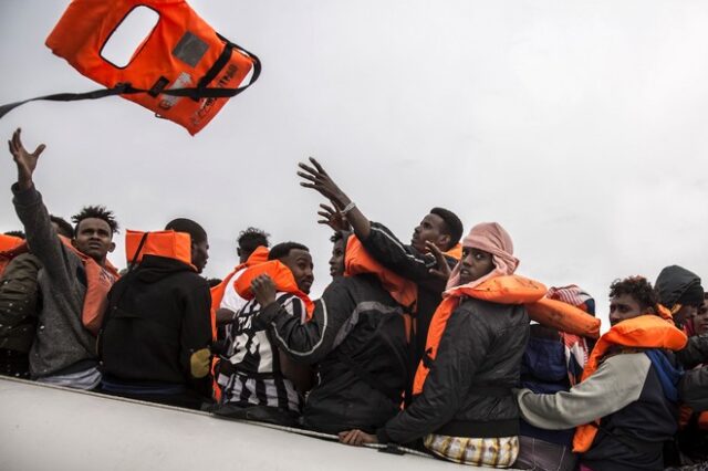 Νέο ναυάγιο ανοιχτά της Λιβύης: 124 αγνοούμενοι πρόσφυγες