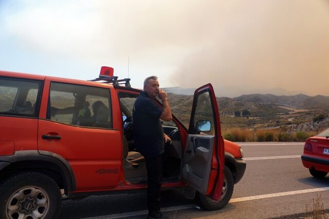Φωτιά στη Ρόδο: Σπεύδουν ισχυρές δυνάμεις