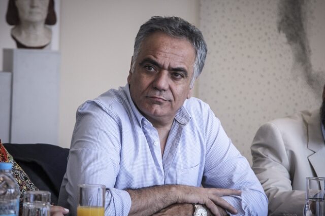 Σκουρλέτης: “Φωτογράφισε” τον Νάσο Ηλιόπουλο ως υποψήφιο του ΣΥΡΙΖΑ για τον Δήμο Αθηναίων