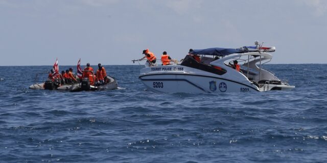 Ταϊλάνδη: Αυξάνονται οι νεκροί από τη βύθιση του τουριστικού σκάφους