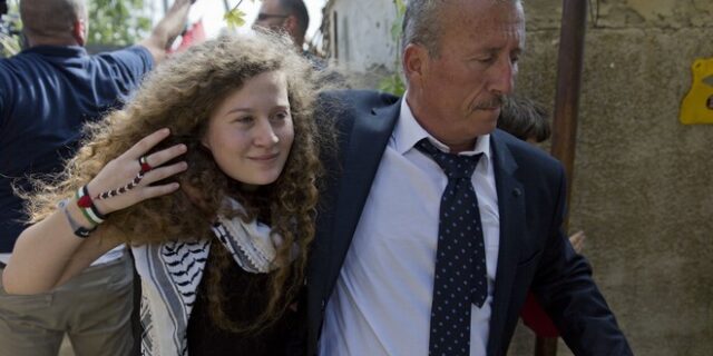 Ισραήλ: Ελεύθερες η 17χρονη Άχεντ Ταμίμι και η μητέρα της