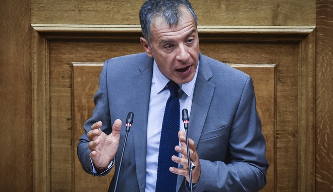 Θεοδωράκης: Ο Παυλόπουλος έπαιξε καθοριστικό ρόλο το 2015 για την παραμονή στην Ευρώπη