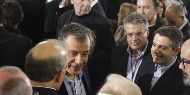 Αλληλοκατηγορούνται για το ποιος στηρίζει ΣΥΡΙΖΑ