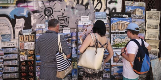 ΣΕΤΕ: Ολοταχώς προς νέο ρεκόρ αφίξεων τουριστών