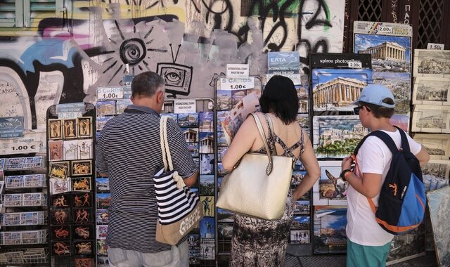 ΣΕΤΕ: Ολοταχώς προς νέο ρεκόρ αφίξεων τουριστών