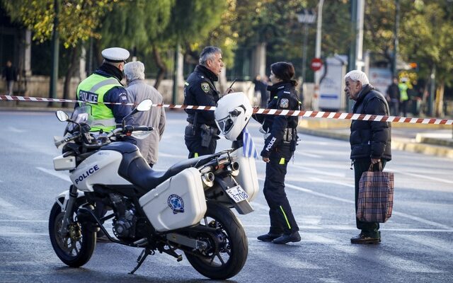 Θεοφάνεια: Κυκλοφοριακές ρυθμίσεις στην Αθήνα – Ποιοι δρόμοι κλείνουν και τι ώρες