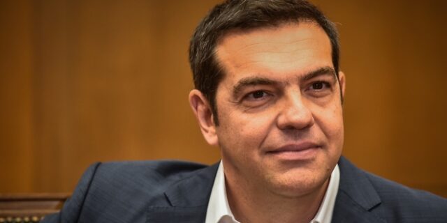 Τσίπρας: Ο Μητσοτάκης είναι με τον Κουρτς στο προσφυγικό και τα εργασιακά