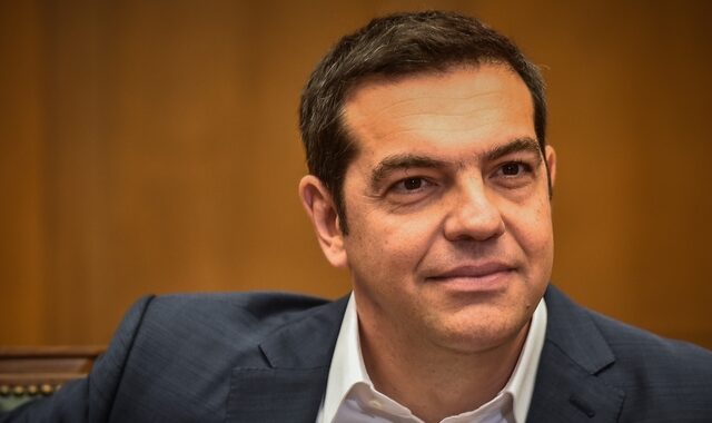 Τσίπρας: Ο Μητσοτάκης είναι με τον Κουρτς στο προσφυγικό και τα εργασιακά