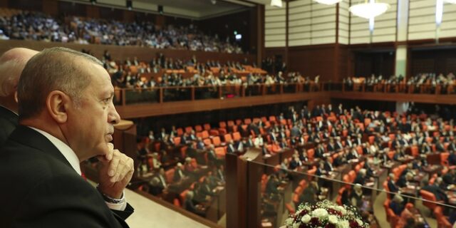 Τουρκία: Άρχισε η ορκωμοσία των νέων βουλευτών