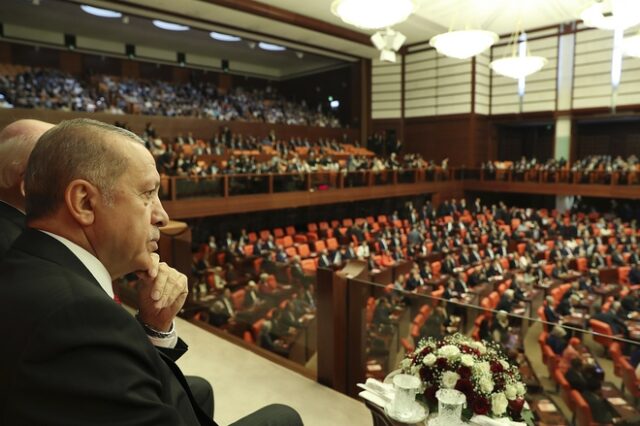 Τουρκία: Άρχισε η ορκωμοσία των νέων βουλευτών