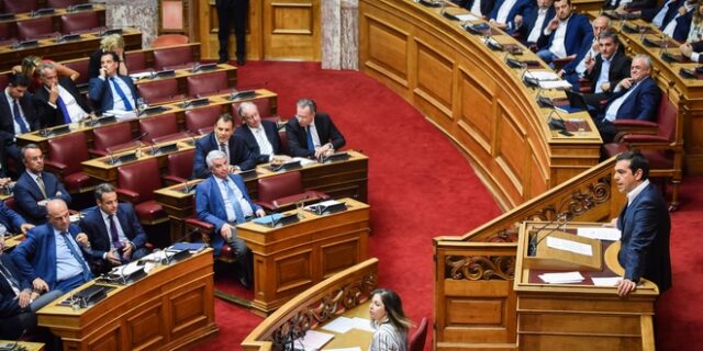 Συνεχίζεται η κόντρα ΝΔ – Μαξίμου με αλληλοκατηγορίες για λάσπη