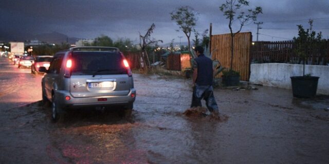 Έκτακτο δελτίο καιρού: Μετά τον καύσωνα βροχές και χαλάζι από τα βόρεια