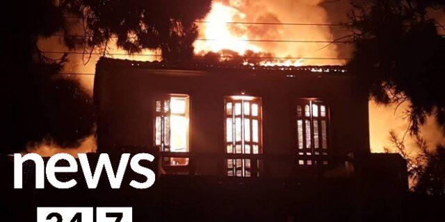 Χανιά: Στις φλόγες το Πολεμικό Μουσείο