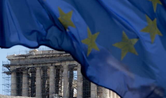 Στράουχ: Πεπεισμένος ότι η Ελλάδα μπορεί να αποκτήσει πρόσβαση στις αγορές