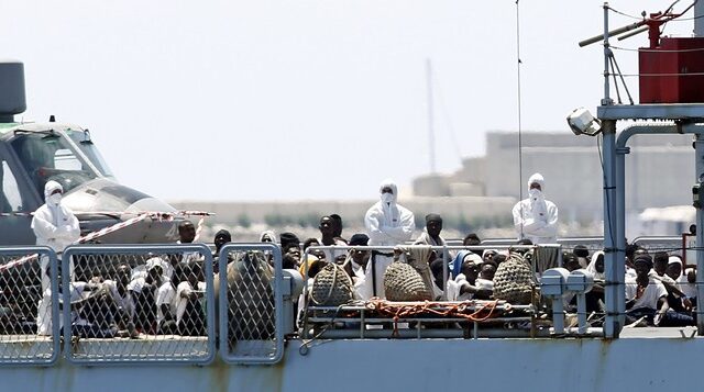 Το Aquarius θα αποβιβάσει στην Μάλτα 141 μετανάστες και θα ξαναφύγει με σημαία Γερμανίας