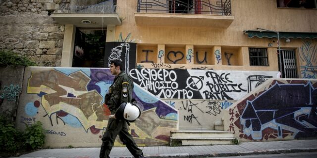 Λήστεψαν τρία σούπερ μάρκετ στα Εξάρχεια σε τέσσερις ώρες!
