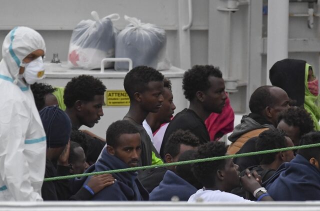 Ιταλία: Πέντε σοβαρά άρρωστοι πρόσφυγες στο πλοίο Diciotti