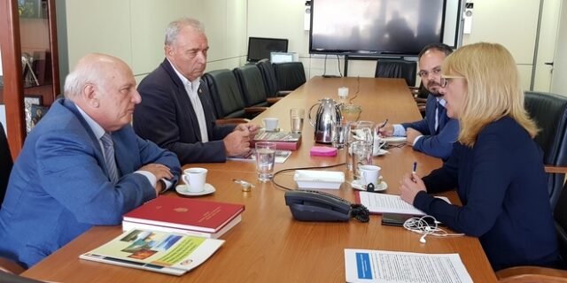 Σύστημα έγκαιρης προειδοποίησης για έντονα καιρικά φαινόμενα προανήγγειλε η Δούρου