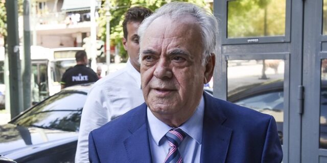 Δραγασάκης: Δεν θα μειωθούν οι συντάξεις. Χρειάζεται νέος συνασπισμός εξουσίας σε προοδευτική κατεύθυνση
