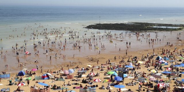 Καύσωνας στην Ευρώπη: 48 βαθμοί, βράζει η γη, ο Έλβας “βγάζει” χειροβομβίδες