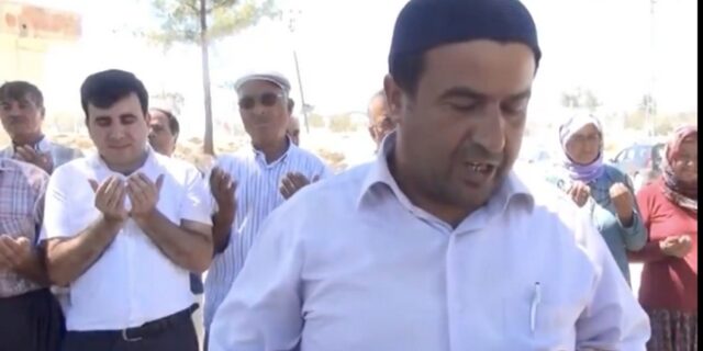 Τουρκία: Ιμάμης προσεύχεται να υποτιμηθεί το δολάριο