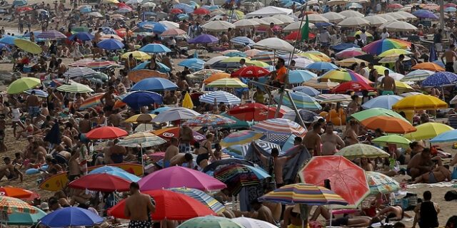 Υποχωρεί το κύμα καύσωνα – Φωτιές μαίνονται σε Πορτογαλία και Ισπανία