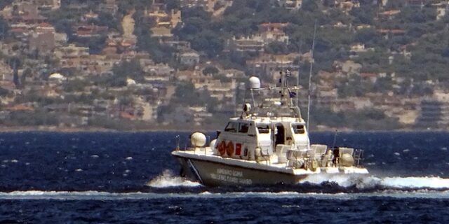 Ακυβέρνητο ιστιοφόρο με 42 μετανάστες ανοιχτά της Ζακύνθου