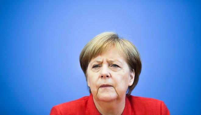 Handelsblatt: Η Μέρκελ θέλει Γερμανό στην προεδρία της Κομισιόν