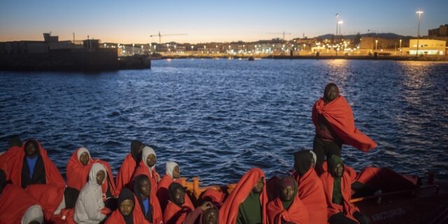 Ισπανία: 400 μετανάστες διασώθηκαν το Σαββατοκύριακο