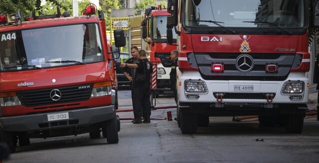 Σε ύφεση η πυρκαγιά στην Γαλάζια Ακτή στον Σχοινιά