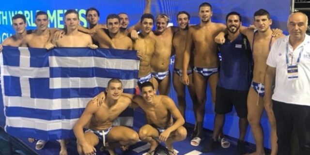 Πόλο: Ο πολιτικός κόσμος υποκλίνεται στην παγκόσμια εθνική εφήβων